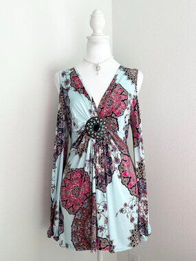 Y2K Venus Blue and Pink Long Sleeve Cold Shoulder Top
